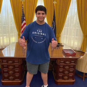 Meet your Posher, Nicholas